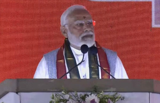 तेलांगना में गरजे पीएम मोदी, कहा विपक्ष के लिए पहले परिवार, मैं कहता हूं पहले देश