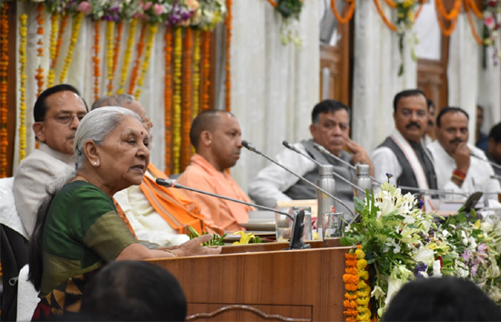 प्रबोधन कार्यक्रम में राज्यपाल ने मंत्री, विधायकों को पढ़ाया राजनीतिक सुचिता का पाठ, कहा राजनीति से परिवार और रिश्तेदारों को रखें दूर  