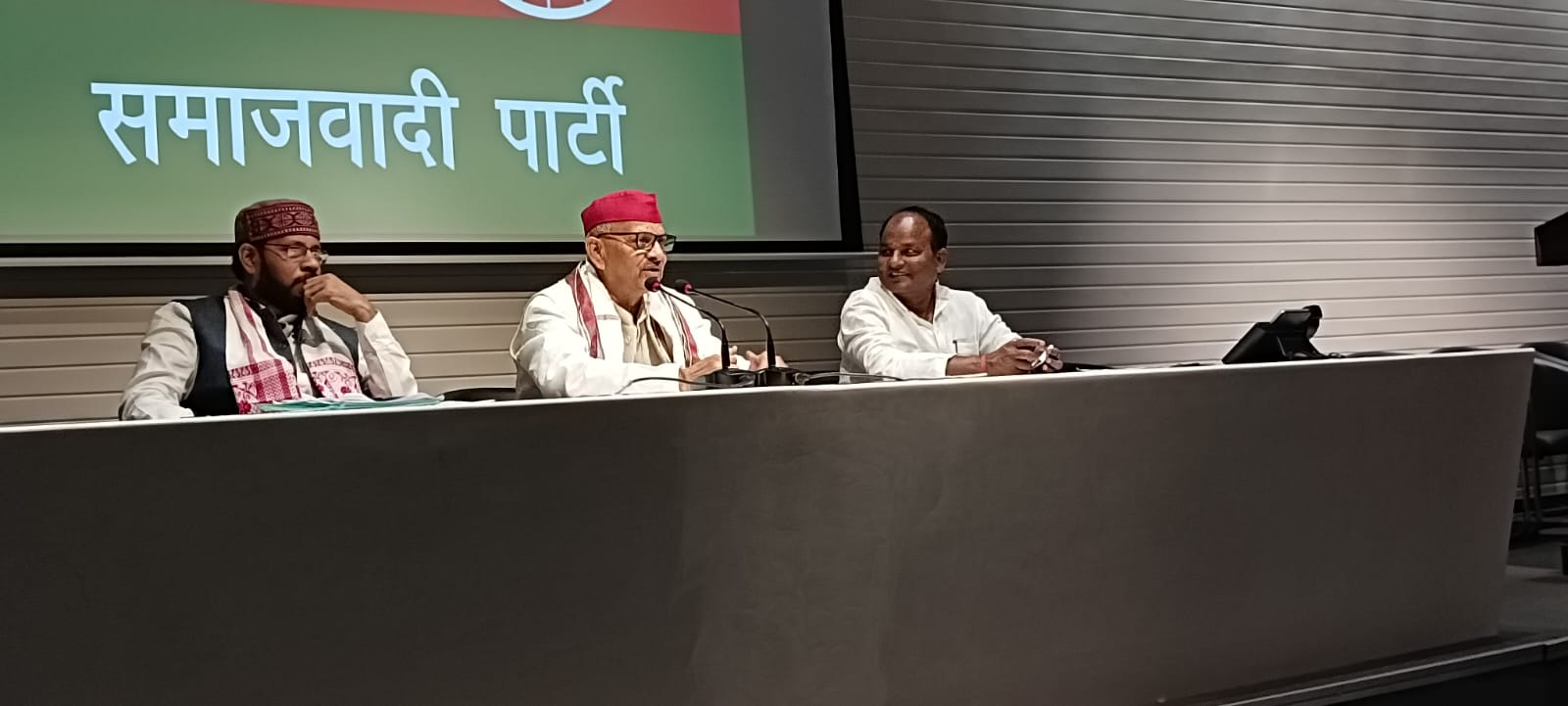 निकाय चुनाव की मतगणना में भाजपा को आगे दिखाने के लिए रची जा रही है साजिशें : सपा