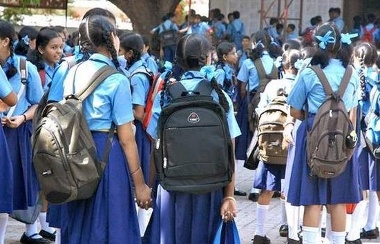 यूपी : प्राइवेट स्कूल के 2 छात्र हुए कोरोना संक्रमित, 3 दिन के लिए स्कूल बंद, ऑनलाइन पढ़ाई जारी