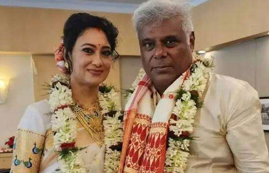 60 साल की उम्र में इस अभिनेता ने की दूसरी शादी, पहली पत्नी के पोस्ट ने खींचा लोगों का ध्यान 