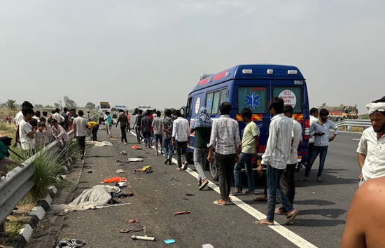 हरियाणा : नूंह में दिल्ली-मुंबई एक्सप्रेसवे पर भीषण सड़क हादसा, पिकअप ने 11 लोगों कुचला, 6 की मौत