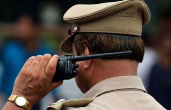 ASI ने नशे की हालत में 28 राउंड की फायरिंग, साथी पुलिसकर्मियों ने बुलेटप्रूफ जैकेट पहनकर पकड़ा, सस्पेंड 