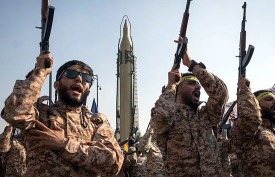 ईरान में खामेनेई के घर के पास जंग में मुजाहिद्दीन-ए-खल्क के 100 से ज्यादा लड़ाके मारे गए