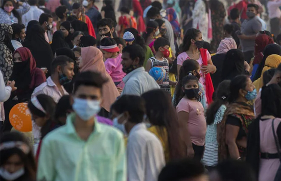 coronavirus update in india : देश में घटे कोरोना केस, 24 घंटे में 18,840 नए केस, 43 की मौत   