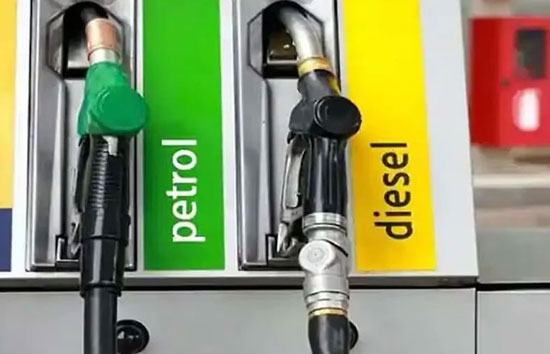 Petrol Diesel Price Today : बिहार समेत कई राज्यों में महंगा हुआ पेट्रोल-डीजल, यूपी-छत्तीसगढ़ में घटे दाम   