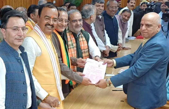 राज्यसभा की 10 सीटें पर 11 उम्मीदवार, बीजेपी ने संजय सेठ को 8वां प्रत्याशी बनाकर अखिलेश यादव की बढ़ाई टेंशन 