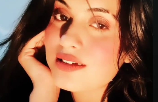 सबसे खूबसूरत देश गीत पेश है आपकी खिदमत मे...