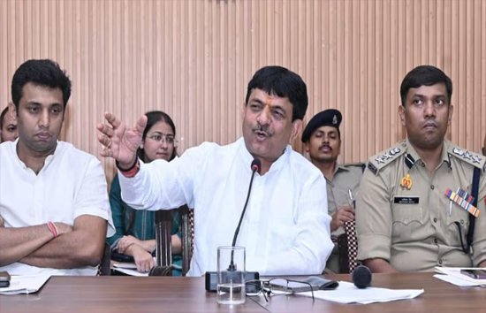 कांवड़ मेले में 'दुकानों का नाम हिन्दू देवी-देवता पर न रखें मुस्लिम, बैठक में यूपी के मंत्री ने दिया बड़ा बयान 