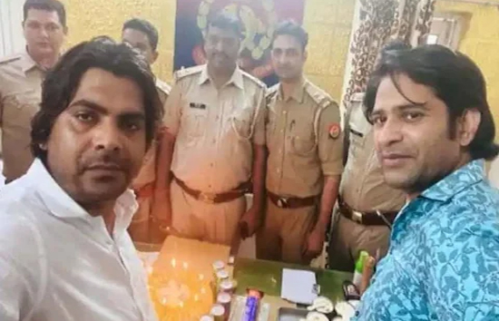 थाने में दरोगा का मनाया गया जन्मदिन, अपराधी लेकर पहुंचा केक, मचा बवाल