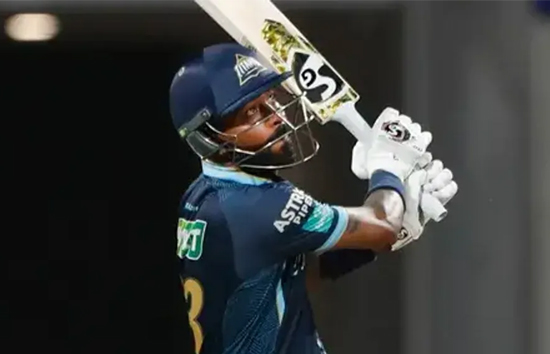 हार्दिक पांड्या आईपीएल में सबसे तेज 100 छक्के लगाने वाले पहले भारतीय बल्लेबाज बने