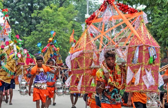 यूपी : कांवड़ यात्रा पर मंडराया आतंकी हमले का खतरा! ATS कमांडो की गई तैनाती 