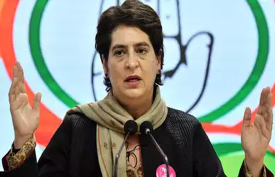 प्रियंका गांधी का नारा 'लड़की हूं लड़ सकती हूं' मऊ में होगा चरितार्थ!