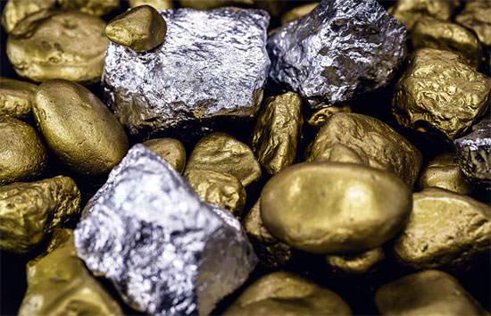 आज साल के अंतिम दिन चांदी 15000 रुपये हुई सस्ती, सोने के भी गिरे दाम 