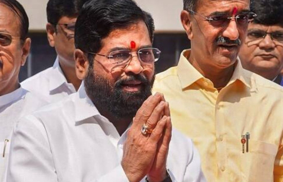 महाराष्ट्र में नए सीएम से पहले आज इस्तीफा देंगे एकनाथ शिंदे, कुछ देर बाद पहुंचेंगे राजभवन