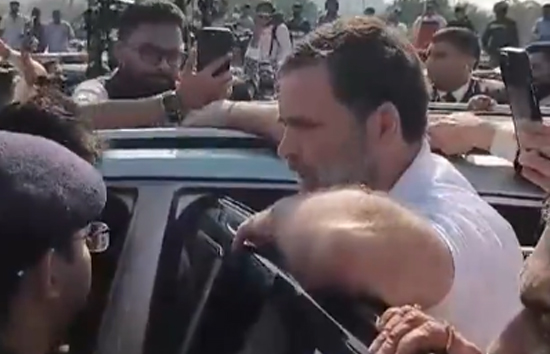 संभल के लिए जा रहे राहुल-प्रियंका गांधी, गाजीपुर बॉर्डर पर पुलिस ने रोका, ट्रैफिक जाम 