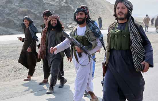 एक-दूसरे को मिटाने में तुले अफगान-पाकिस्तान... ताबड़तोड़ हमले जारी 