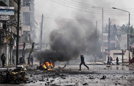 यूक्रेन पर जमकर हो रहे मिसाइल से हमले, रूस पर प्रतिबंध विश्व युद्ध की आहत 