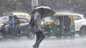 Delhi-NCR में आज दोपहर 2.30 बजे जहां पारा 52 डिग्री के पार जा पहुंचा
