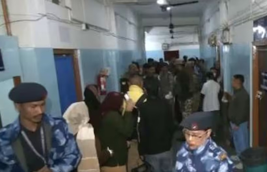 मणिपुर : CRPF जवान ने की अंधाधुंध फायरिंग, दो साथियों की मौत, 8 घायल 