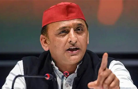 बांके बिहारी मंदिर हादसे पर बोले अखिलेश, कहा-करोड़ों खर्च के बाद भी श्रद्धालुओं को नहीं मिल रही सुविधा 