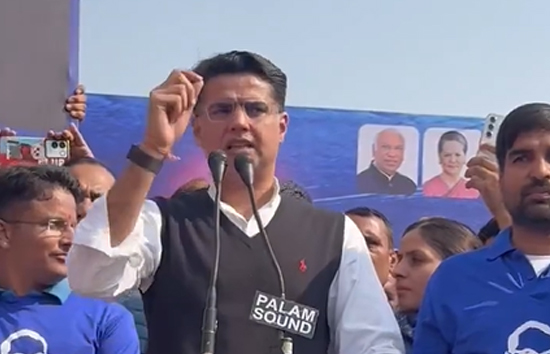 जयपुर अग्निकांड : हादसे वाली जगह पर खुद फंस चुके सचिन पायलट...मीडिया से बातचीत में बताई कहानी, कट प्वाइंट पर उठाये सवाल