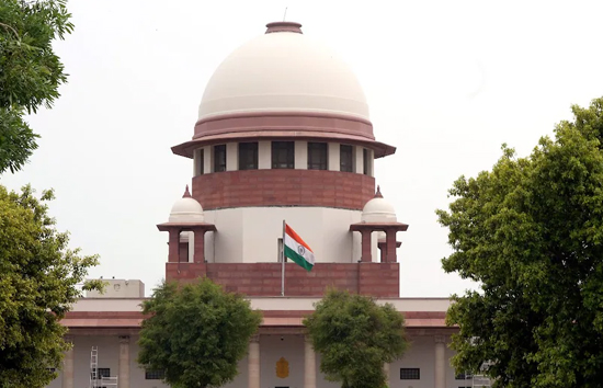 सुप्रीम कोर्ट की तल्ख टिप्पणी, कब तक फ्री की रेवड़ी बांटेंगे...रोजगार पर दें ध्यान