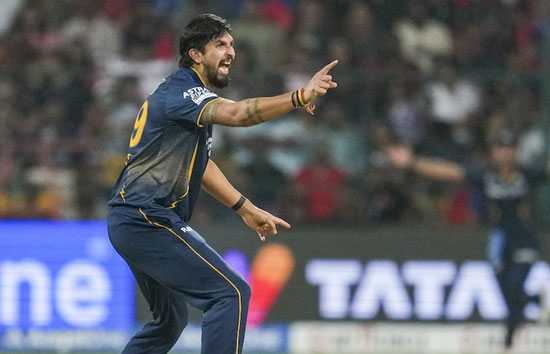 आईपीएल 2025 : इशांत शर्मा BCCI ने की कार्रवाई...लगाया मैच फीस का 25 प्रतिशत जुर्माना