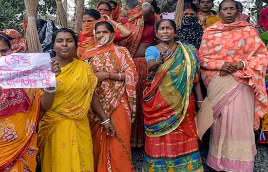 संदेशखाली मामला : महिलाओं का नया खुलासा, कहा- हमें दिए गए थे पैसे