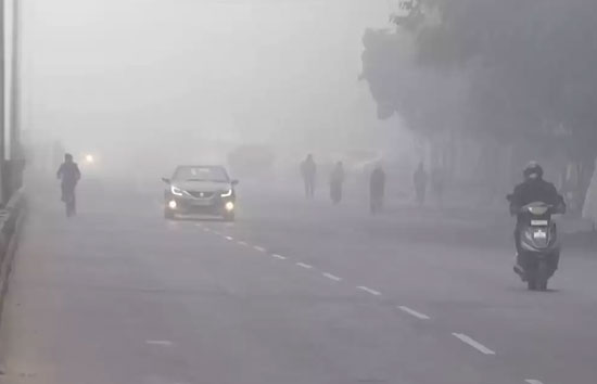 उत्तर भारत में ठंड में इजाफा, कई राज्यों में बारिश की संभावना