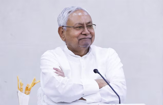 बिहार विधानसभा चुनाव : सीएम नीतीश कुमार का बड़ा ऐलान, ग्राम कचहरी सचिवों को अब 9 हजार रुपए मिलेगा मानदेय