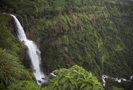 गर्मी की छुट्टी में इन फेमस हिल स्टेशन्स का करें दीदार