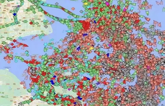 चीन में लॉकडाउन, शंघाई बंदरगाह पर फंसे हजारों जहाज, पूर्वी चीन सागर में लगा जाम