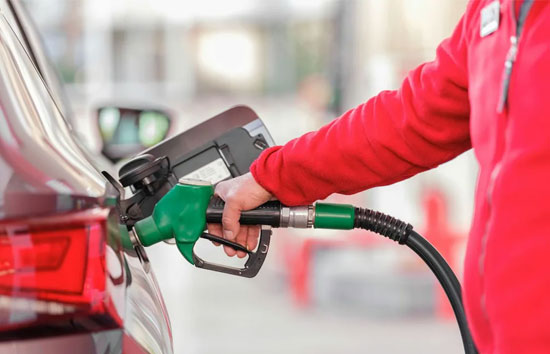 Today Petrol Price : थम नहीं रही कच्चे तेल की कीमतें, पेट्रोल-डीजल पर दिखने लगा असर 