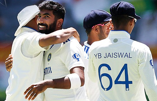 AUS vs IND :  जसप्रीत बुमराह की आंधी में उड़ी ऑस्ट्रेलियाई टीम,  डेब्यू मैच में हर्षित राणा भी छाए, भारत को बढ़त