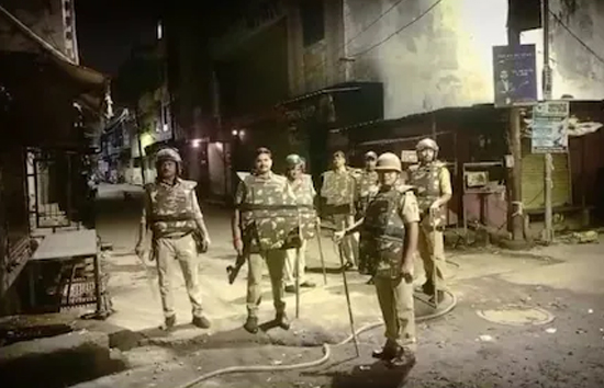 रतलाम में भगवान गणेश की स्थापना जुलूस के दौरान पत्थरबाजी, 3 गिरफ्तार, 150 लोगों FIR दर्ज