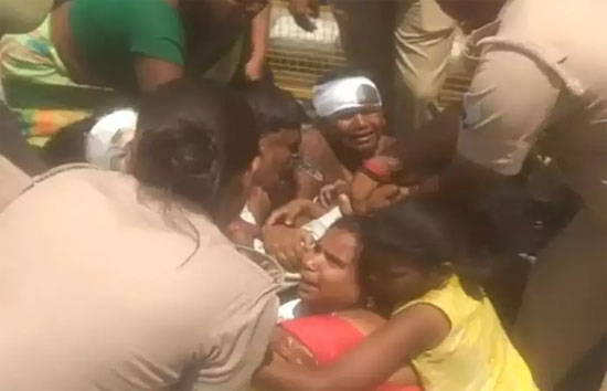 लखनऊ : बेटी से रेप कोशिश, कार्रवाई नहीं होने पर परिजनों विधान भवन के सामने किया आत्मदाह का प्रयास