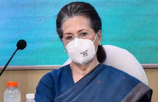 कांग्रेस अध्यक्ष सोनिया गांधी पाई गई कोरोना पॉजिटिव, मुलाकात करने वाले कई नेता संक्रमित 