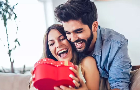 भारतीयों ने तोड़ा रिकॉर्ड, इस वैलेंटाइन फूल, चॉकलेट से ज्यादा बिके कंडोम 