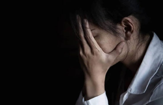 अधेड़ ने की दो नाबालिग बच्चियों के साथ की अश्लील हरकत...गिरफ्तारी से बचने के लिए खाया जहर 