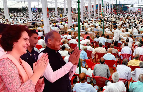 कांग्रेस सत्ता में आई तो महिलाओं को हर साल मिलेंगे 10 हजार रुपये : गहलोत