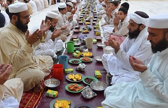 तेलंगाना में रमजान पर मुस्लिमों को जल्दी छुट्टी पर भड़की भाजपा! उठाए सवाल