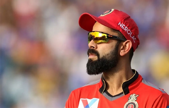  सोमवार को सीएसके के साथ खेले गए मैच में विराट कोहली पर मैच फीस का 10 प्रतिशत लगा जुर्माना