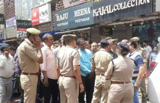 कानपुर : मालिक ने नौकर को डांटा तो किया चाकू से 11 बार वार, नवीन मार्केट का है मामला