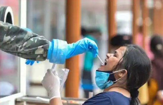 coronavirus case in india : 24 घंटे में भारत में कोरोना के 12,249 नए केस, 13 की मौत 