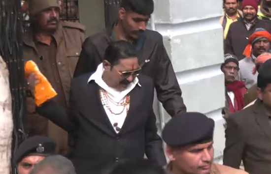 मोकामा गैंगवार मामला : कोर्ट में अनंत सिंह का सरेंडर, भेजे गए जेल, सुबह सोनू ने किया अपने आप को पुलिस के हवाले 