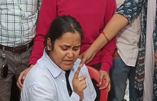 शुभम द्विवेदी की पत्नी ने मीडिया से की बात...कहा-आतंकियों ने हिन्दू नाम सुनते ही मेरे पति को मार दी गोली 