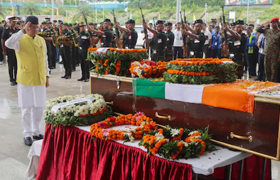 मां से झूठ बोला कि मैं आराम कर रहा हूँ, उधर आतंकवादियों के साथ मुठभेड़ में शहीद हुआ बेटा