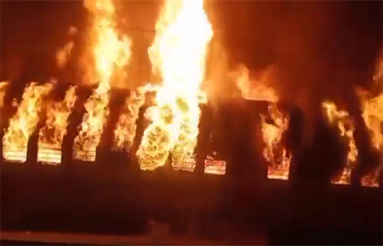 भारत गौरव ट्रेन के टूरिस्ट कोच में लगी भीषण आग, उत्तर प्रदेश के 10 यात्रियों की मौत, 20 घायल