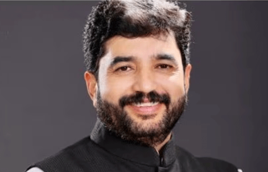 महाराष्ट्र में कौन होगा मुख्यमंत्री...अब इस केंद्रीय मंत्री का नाम आया सामने, दी सफाई 